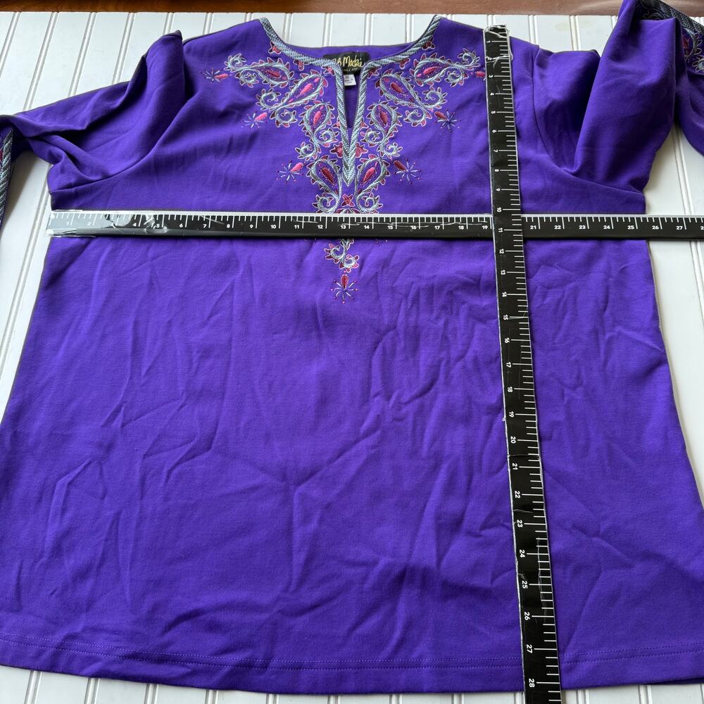 Bob Mackie Wearable Art purple paisley embroidery split neck size 1X - Picture 3 of 11